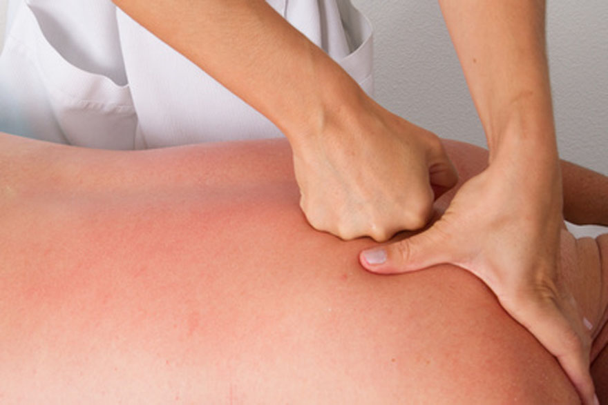 exercice d'ostéopathie avec les phalanges des mains